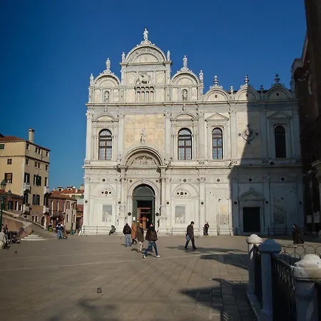 فندق مبيت وإفطار Ca'isidoro البندقية